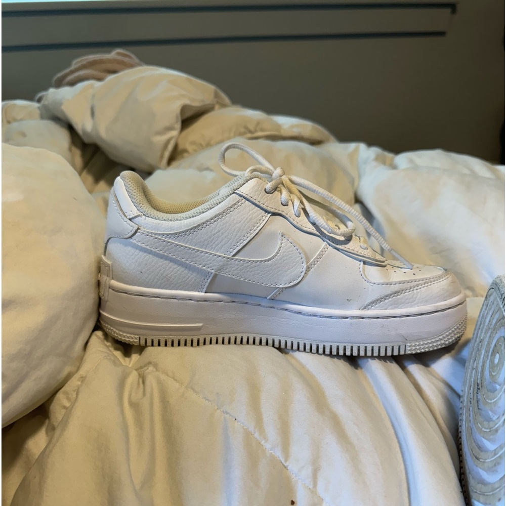 size 7.5 air force shadows